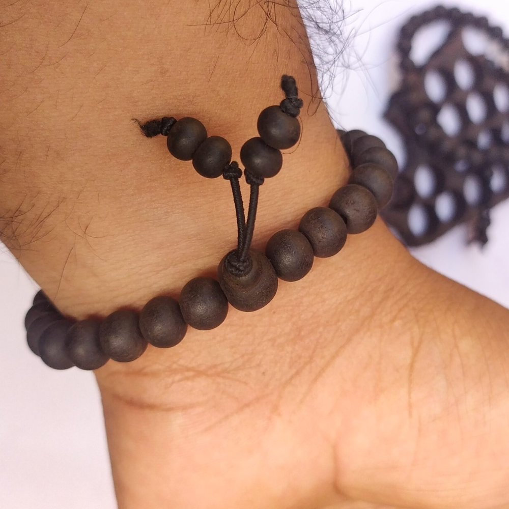 Karungali-Bracelets-8-MM-6-MM.png Elastic Karungali Bracelet Original Black Ebony Wood for Men & Women - Image 1